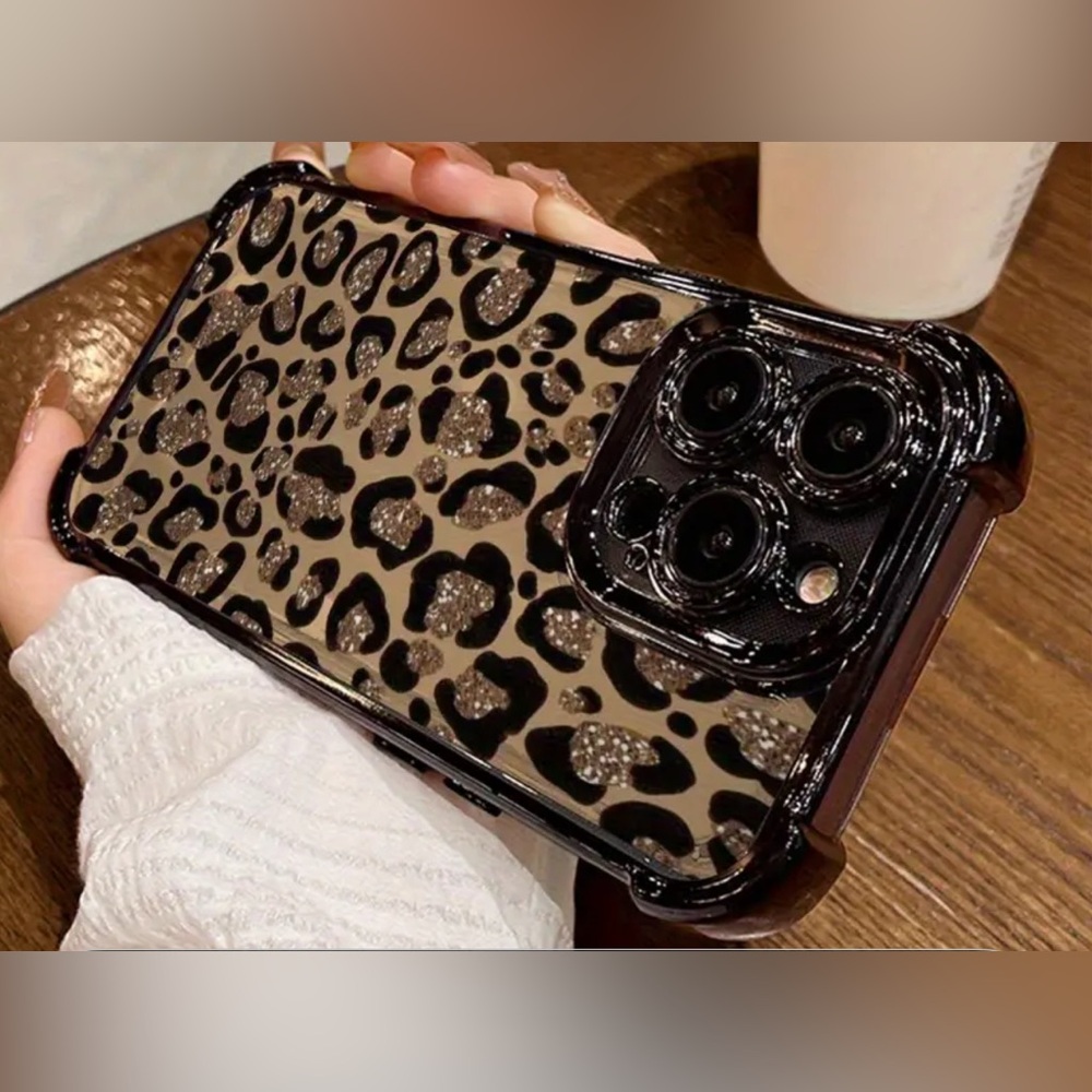 Leopard Print Glitter Phone Case – Stylish Protective Cover
